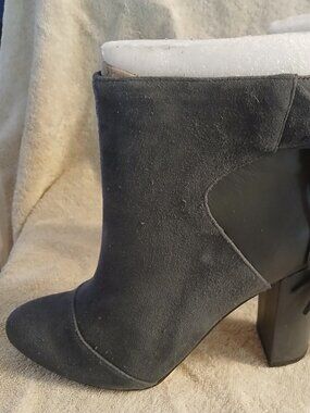 White House Black Market (WHBM) gray Dodge ankle boots, 7.5